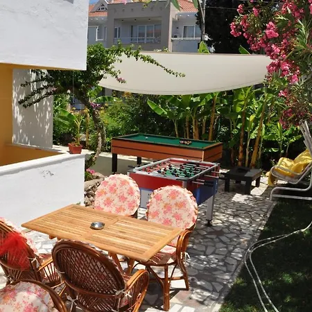 Marlin Apart Aparthotel 2*